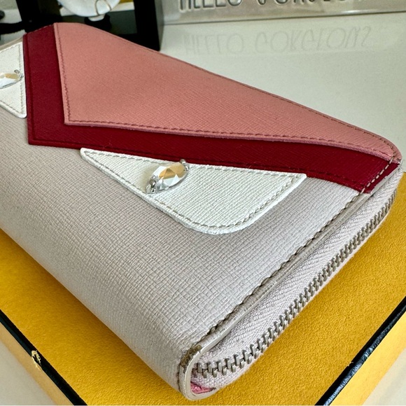 FENDI ☆ Monster Zipper Wallet ☆ Amazing Condition ☆ Box & Dust Bag - Picture 5 of 16